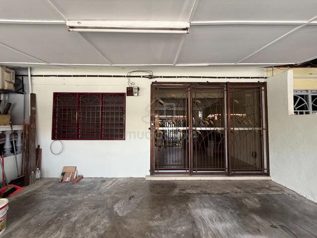 Just Renovated Single Storey House for Rent - SUBANG PERDANA 1