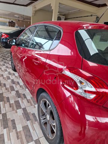 2013 Peugeot 208 1.6 VTi ALLURE (A) - 5