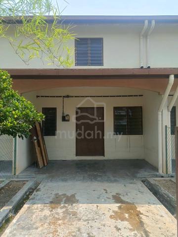 Double Storey Terrace Bukit Kemuning 1