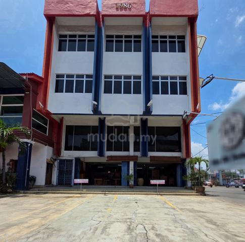 Shop Near Jonker Streer For Rent 1