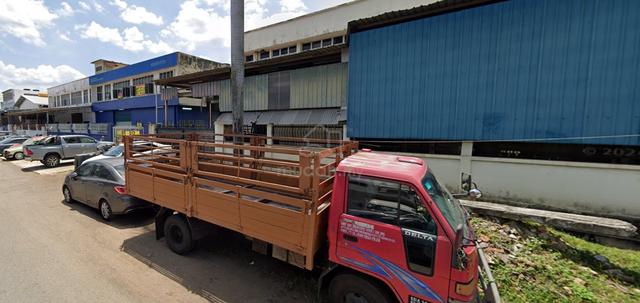 1.5 Storey Semi-D Factory Taman Sri Serdang Balakong Bukit 1