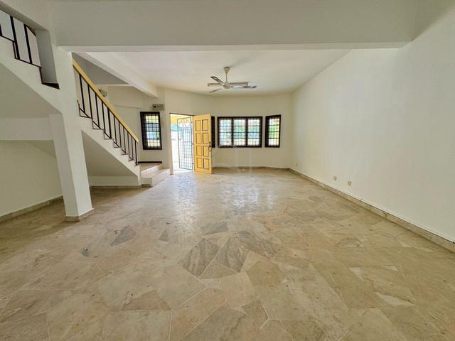 [Freehold] Taman Cheng Perdana teres dua tingkat untuk dijual 3