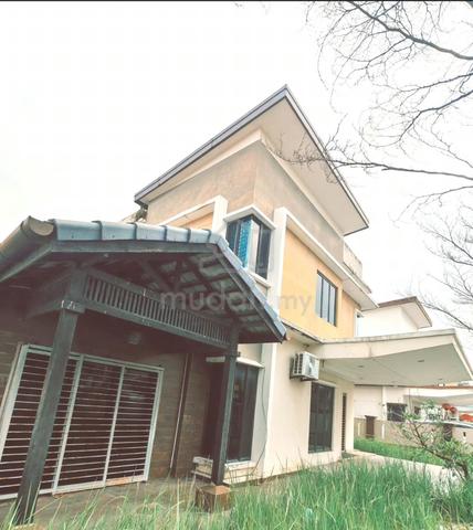 Nice Double Storey Bungalow for Sale with Indoor Swimming Pool 1