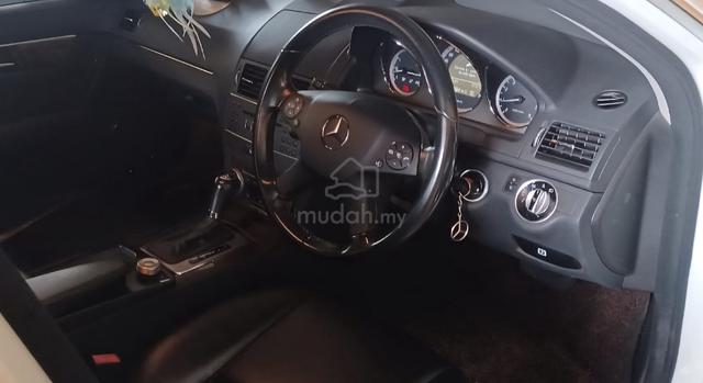 2011 Mercedes Benz C200 CGI BlueEFCY - 4