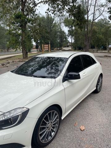 2013 Mercedes Benz A200 BlueEFCY (CBU) 1.6 (A) - 5