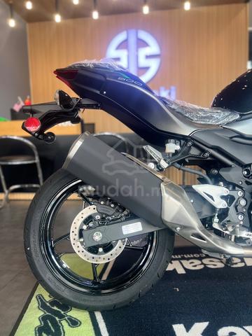 Carousel Image