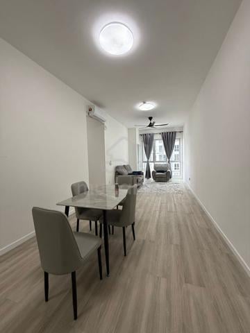 LakeFront Residence 1