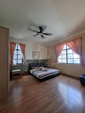 The Corinthian Condominium Master Room For Rent-Mixed Gender Only 1