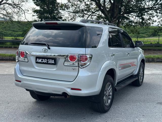Toyota FORTUNER 2.7 V TRD SPORTIVO (A) ONE OWNER - 5