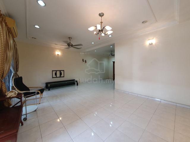Renovated 2 Storey Terrace Jalan Kristal Seksyen 7 Shah Alam  5