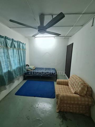Bilik Sewa Lelaki 1