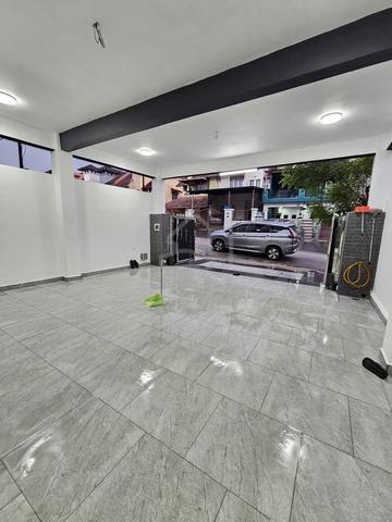 2.5 Storey / Jalan Permata / 5 Bed  1