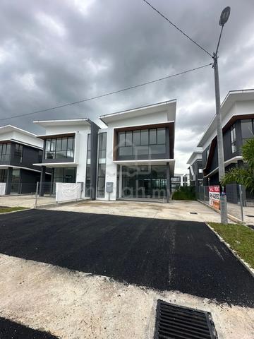 Taman Perdana 2-Storey Semi-D Commecial Shoplot Ground Floor For Rent 1