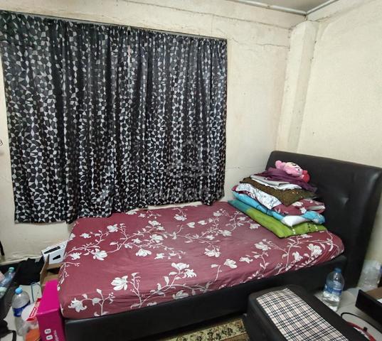 Bilik sewa kampung baru sharing 1