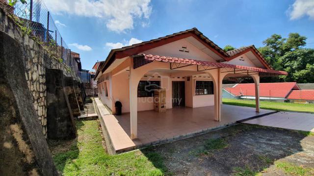 TANAH LUAS,6813SQFT! Banglo Setingkat utk DIJUAL di Taman Setiawan 1