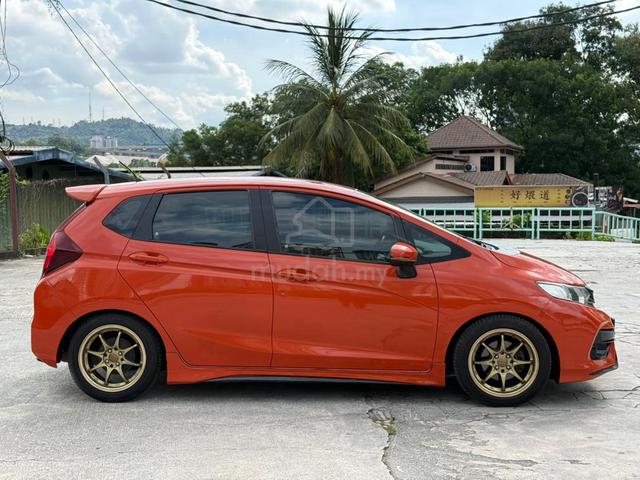 2017 Honda JAZZ 1.5 V (A) - 4