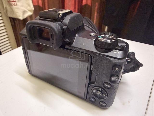 Canon EOS M50 Mirrorless - photo 2 of 4