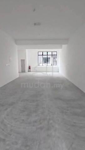 4 storey shoplot @ taman pelangi unit for rent 1