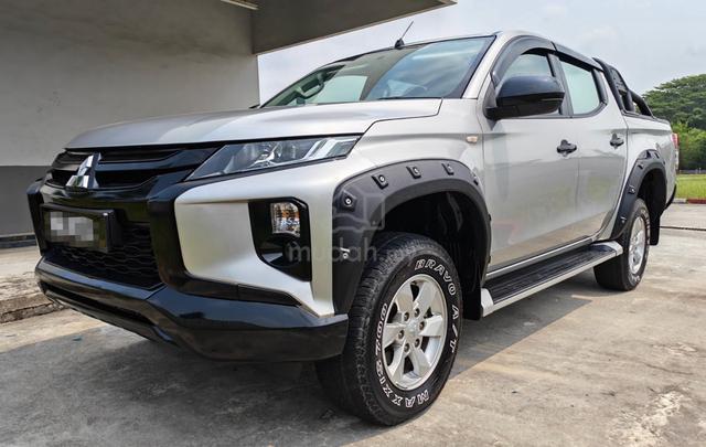 2021 Mitsubishi Triton 2.4 VGT 4x4 6-speed manual - 3