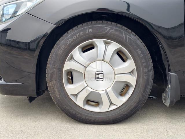 2013 Honda CIVIC 1.5 (HYBRID) (A) GOOD CONDITION - 3