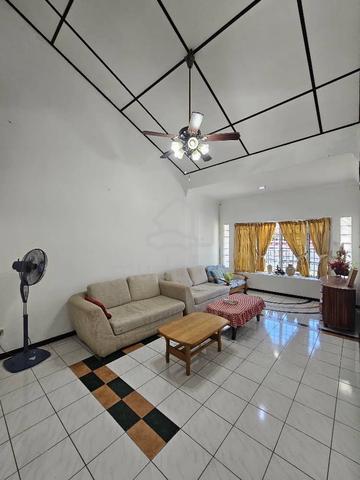 Lorong Song 1.5 Storey House For Sale 1