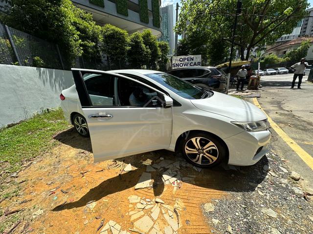 2015 Honda CITY 1.5 V (A) - 5