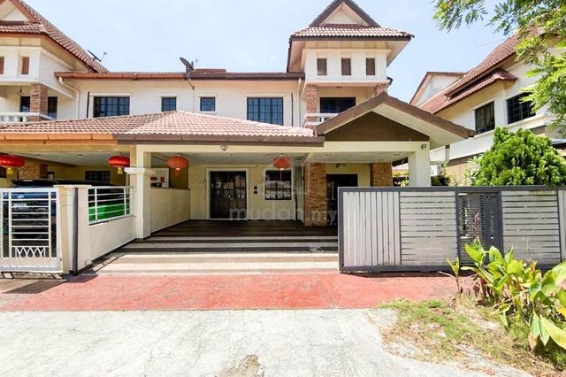 Double Storey Semi-D Bandar Nusaputra, Puchong 1