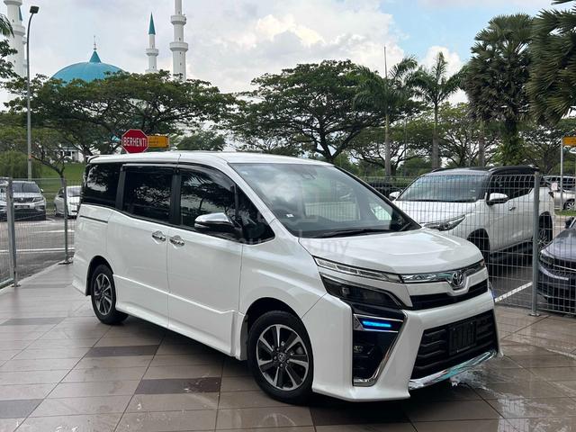 2021 Toyota VOXY 2.0 ZS KIRAMEKI III 7STR 2PD 45K - 3