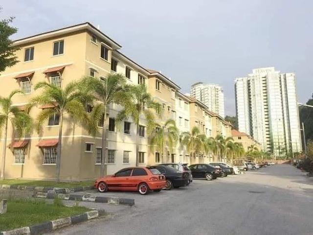 Permai Lake View Apartment 1