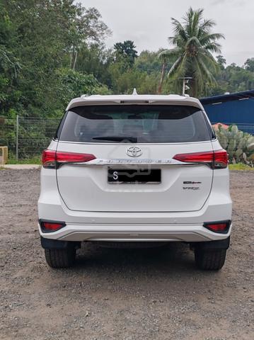 2017 Toyota FORTUNER 2.4 VRZ (A) - 3