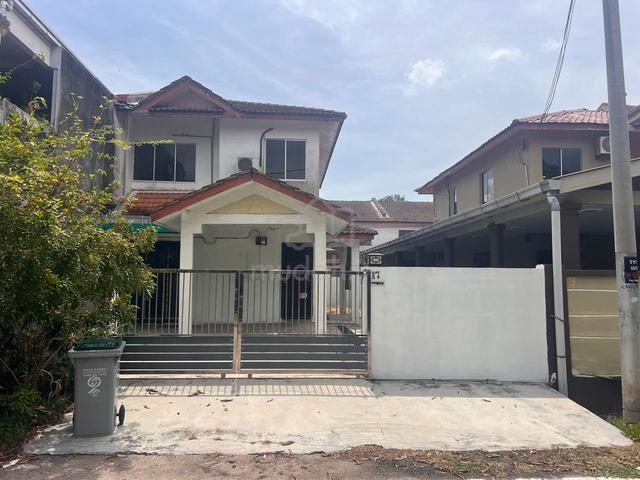 Taman Yayasan Buloh Kasap, Segamat - Double Storey Dengan Tanah Tepi 1