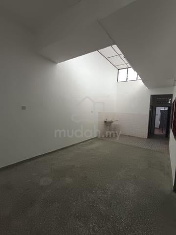 1 Storey Terrace House For Sale 1