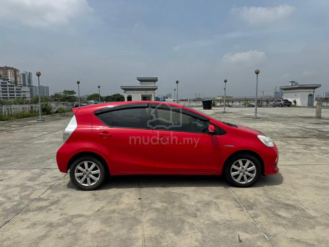 2012 Toyota PRIUS C 1.5 (HYBRID) (A)NICE CONDITION - 3