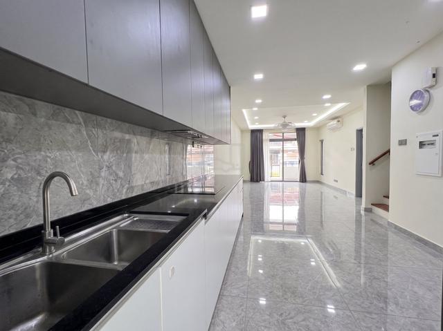 Luxury Hilltop Fully Renovated 2.5 Storey 4,200 sf Taman Bukit Permai 1