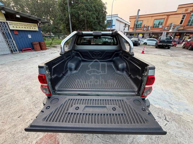 Toyota HILUX 2.5 AT 4x4 TRD SPORTIVO - 5