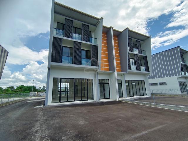 3 Storey Semi D 66 Light Industrial Park at Pines Square Batu Kawa 1