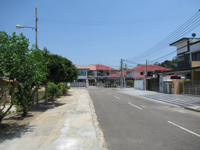 Semi-D House @Taman Formosa Ph. 1B Stage 2, Jalan Bundusan 1
