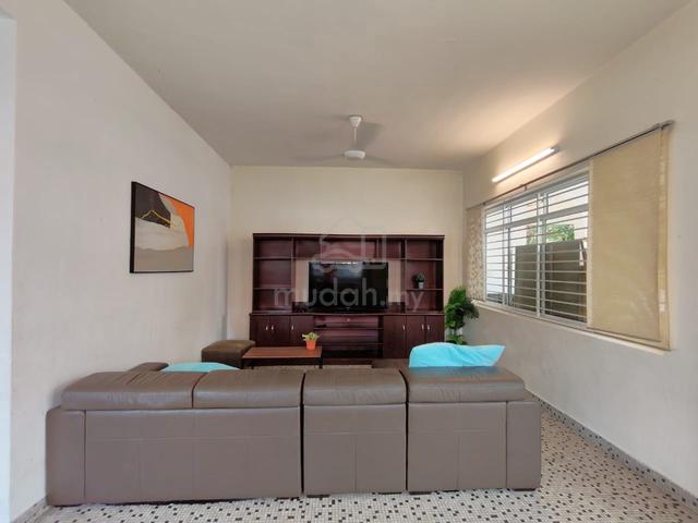 Semi-D, furnished, well maintained, good location near to amenities! 1