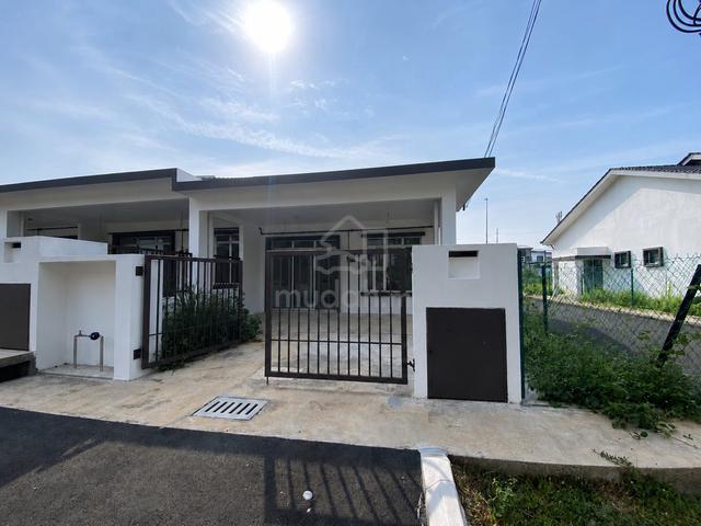 [Corner Lot / Windy] Single Storey Terrace, Taman Salak Cemara, Sepang 1