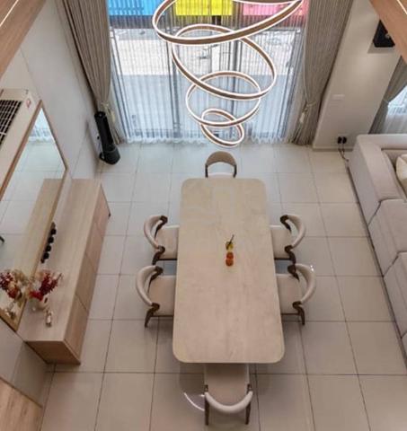 Laman Putra house for sale near LRT eateries schools Elite 1