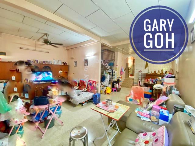 2 Storey Terrace Island Glades 2300sqft Long Carporch Greenlane 1