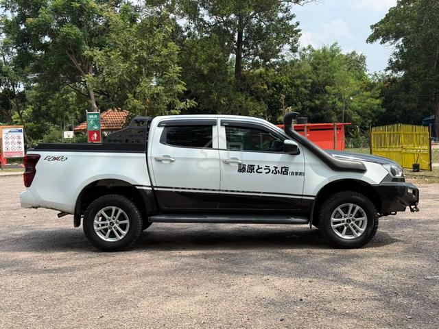 2021 Isuzu D-MAX 1.9 STANDARD (M) 4X4 - 38k KM * - 4