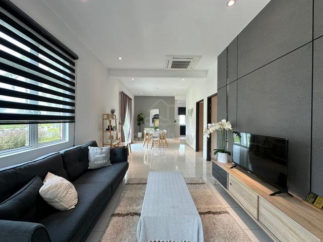Non Bumi Lot Single Storey Terrace House –, Kluang 1