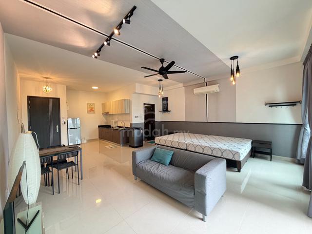 Molek Regency 1