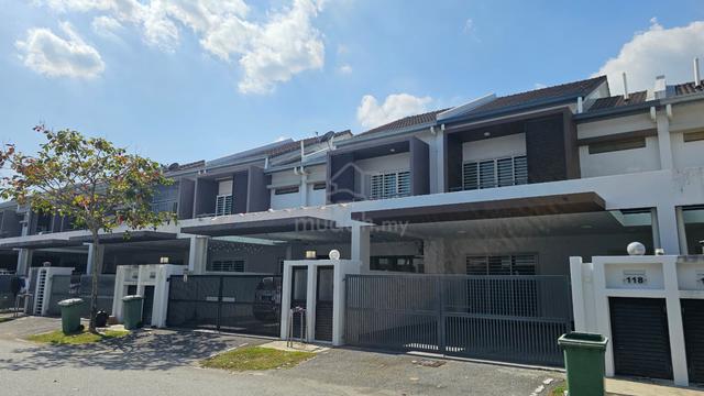 2 Storey Nilai Impian Laman Delfina Nice Clean Looks New Paint Superb 1