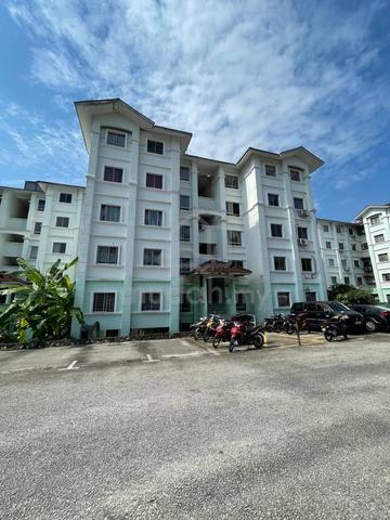 Alpinia Abadi Apartment 1
