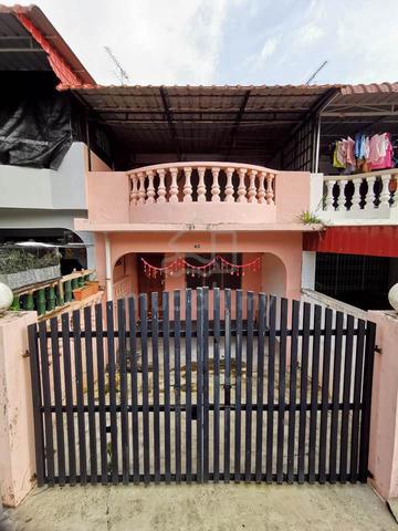 Rumah 2 Tingkat Tun Aminah 1