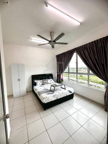 [Walk to MRT] Non Sharing Female Master room for rent at The Zizz 1