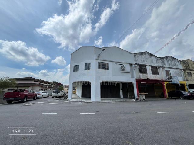 Wide Road!! CORNER 2 Storey Shop lot @ Taman Menara Maju, Klang SALE 1