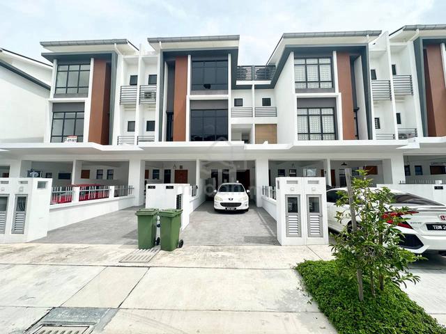 1654sf Townhouse (LOWER GROUND) Taman Akasia Semenyih 1